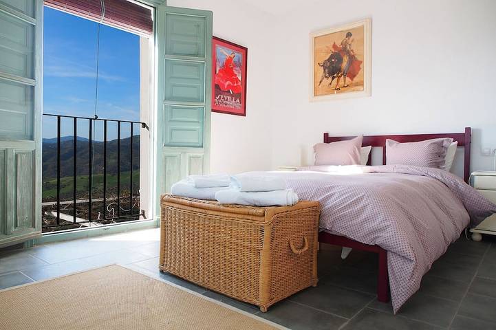 Farmhouse In Privileged Location, with private pool and established gardens. in Riogordo, Cordillera Penibética