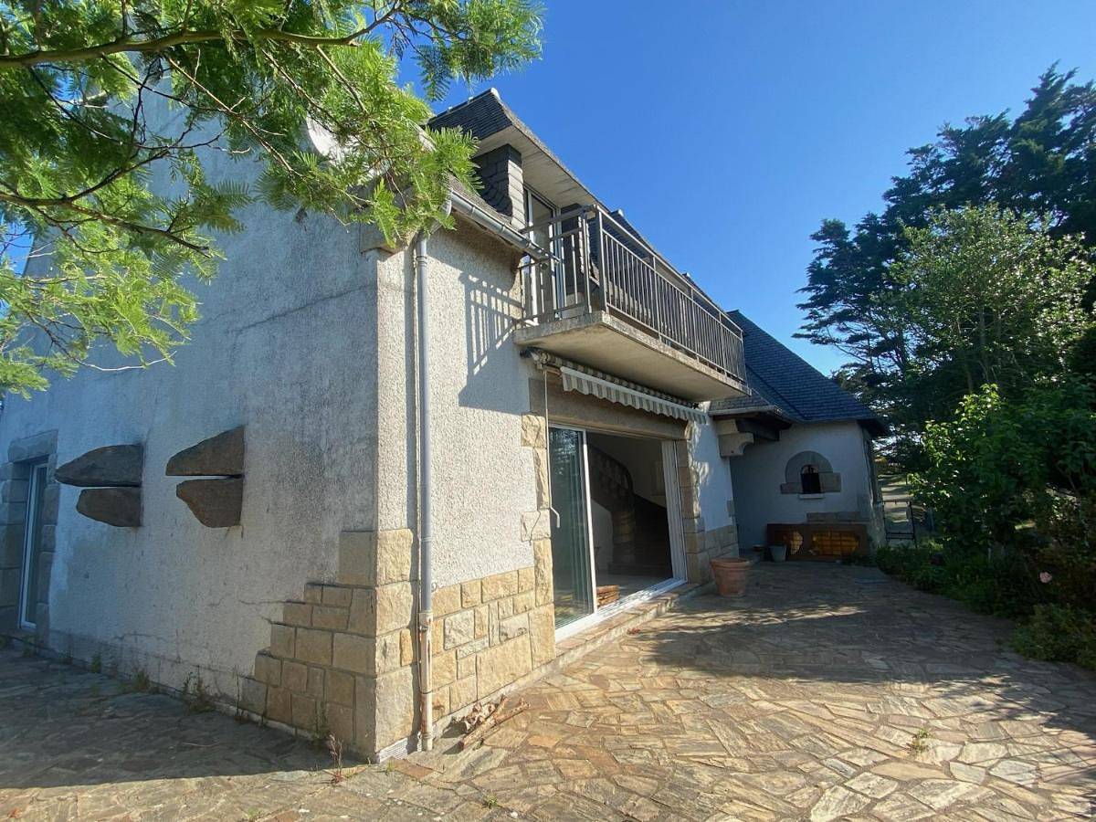 Villa Cancale, vue mer, 15 pers, plage à 200m in Cancale, Baie du Mont-Saint-Michel