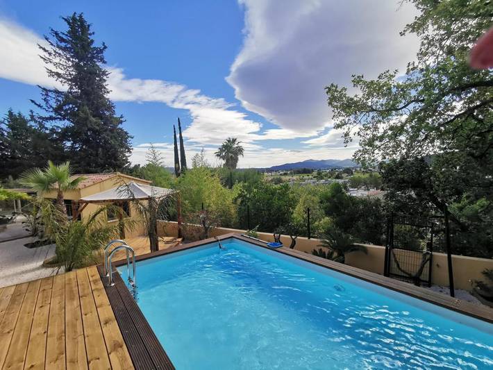 Casa de vacaciones para 4 personas, con jardín además de piscina y jacuzzi, Familias con niños - 1