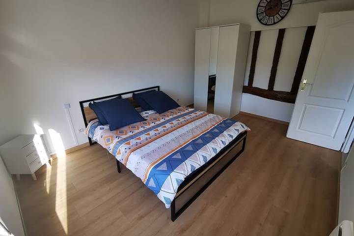 Location de vacances pour 12 personnes, avec jardin, animaux acceptés à Dhuizon - 2