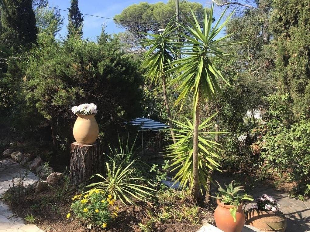 Haus mit großen Garten 2 Schlafzimmer ca. 500 Meter vom Strand entfernt in Boulouris, Saint-Raphaël