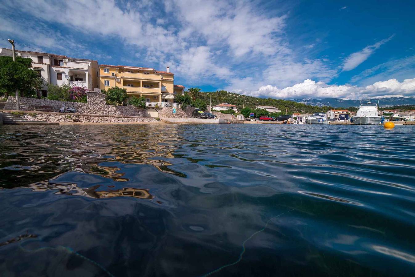 Ganze Ferienwohnung, Ferienwohnung direkt am Meer  in Barbat na Rabu, Rab