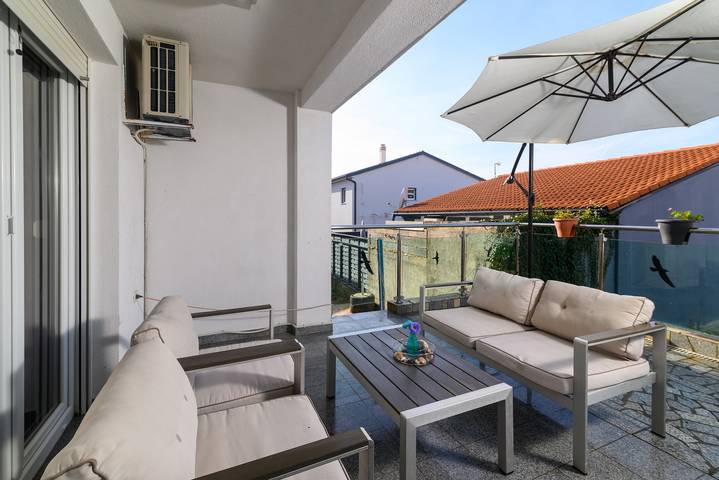 Dom dla 10 osób, z Balkon/ taras w Medulin
