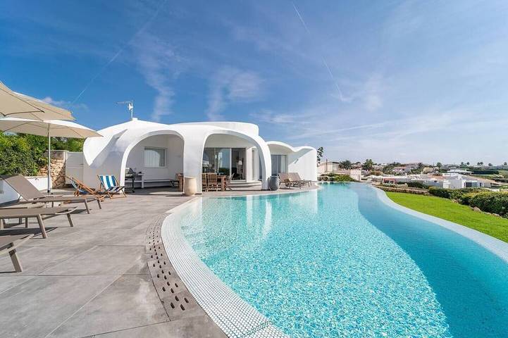 Ferienhaus für 12 Personen, mit Terrasse und Garten