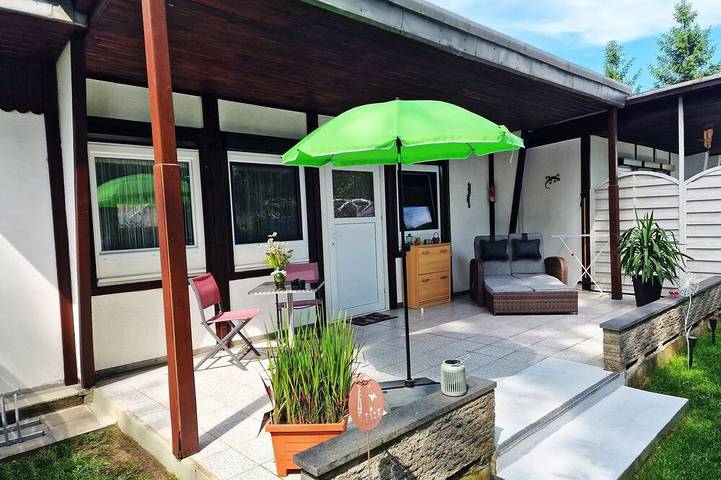 Bungalow für 3 Personen, mit Terrasse in der Lausitz
