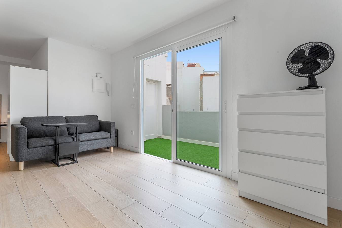 Estudio entero, Estudio Vacacional 'Hermoso Ático Vistabella' con Terraza Privada y Wi-Fi in Vistabella, Santa Cruz de Tenerife