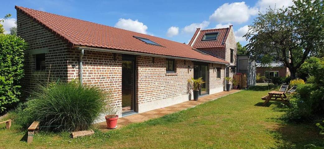 Location de vacances pour 5 personnes, avec jardin ainsi que terrasse et vue à Sainghin-en-Mélantois - 4