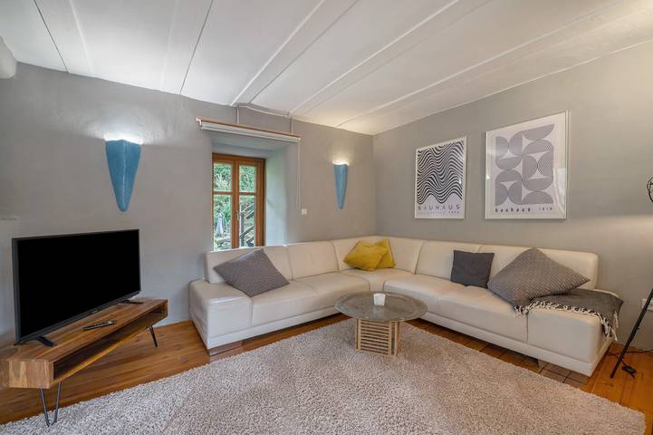 Appartement entier, Appartement 'Alte Mühle In Dernbach' avec terrasse privée, jardin partagé et Wi-Fi in Dernbach, Arrondissement de la Route-du-Vin-du-Sud
