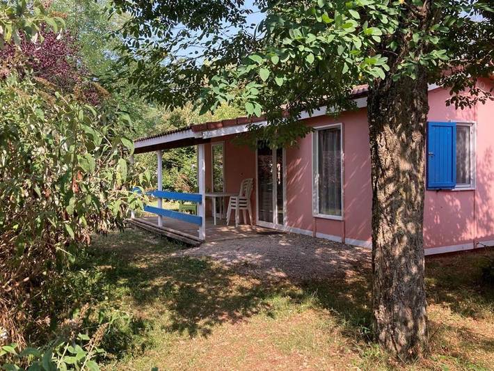 Location de vacances pour 5 personnes, avec piscine et terrasse à Montlaur (Midi-Pyrénées)