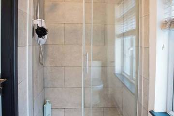 Apartment for 3 People in Warrington, Cheshire, Photo 2