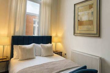 Apartment for 5 People in Warrington, Cheshire, Photo 2