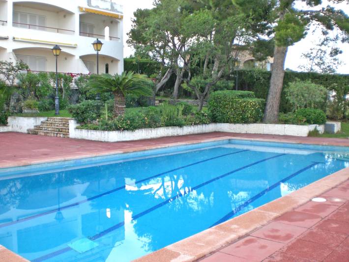 Ferienhaus für 6 Personen, mit Terrasse und Garten in Platja Grifeu