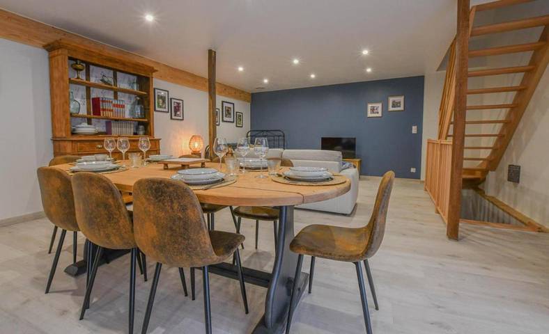 Location de vacances pour 6 personnes, avec jardin ainsi que sauna et terrasse, adapté aux familles à Bragelogne-Beauvoir