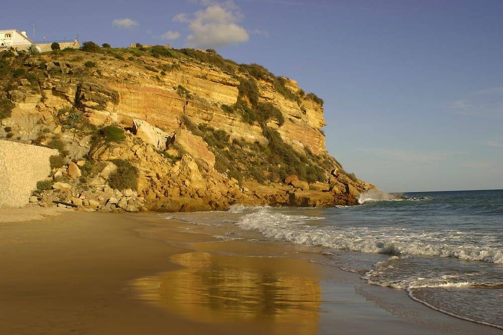 Ganze Wohnung, Einzigartiges -Penthouse „Buchen Sie jetzt für Ihre Vorlieben“ in Praia do Burgau, Budens