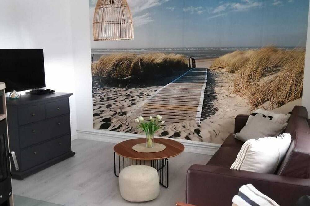 Ferienhaus am Neustädter See mit großem Garten und Spielplatz, 3 Minuten zum See in Barracuda Beach, Neustadt-Glewe