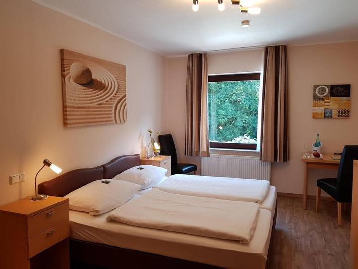 Hotel für 3 Personen, mit Terrasse und Garten sowie Ausblick in Apen