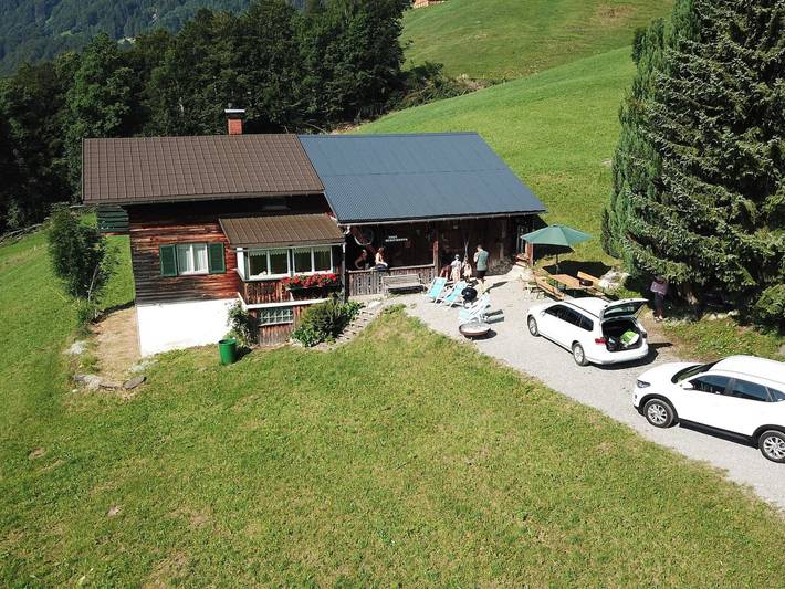 Chalet für 9 Personen, mit Garten und Ausblick sowie Balkon in Au