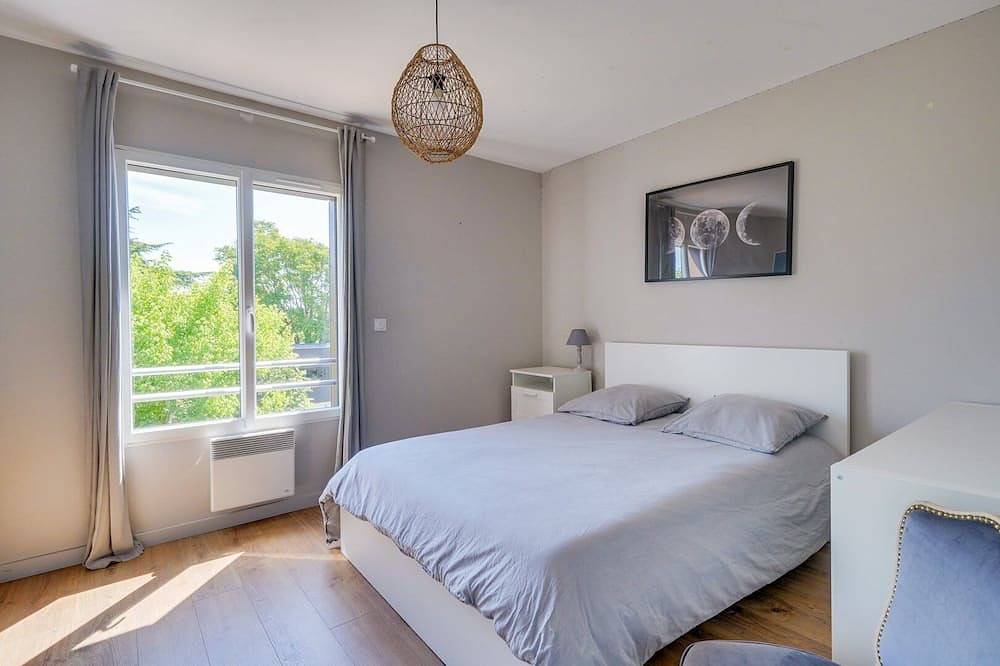 Beautiful house in Le Bouscat with pool & parking in Le Bouscat, Bordeaux region