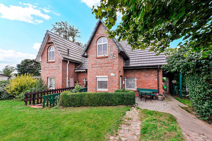 Ferienhaus für 6 Personen, mit Terrasse und Sauna in Alt Schwerin