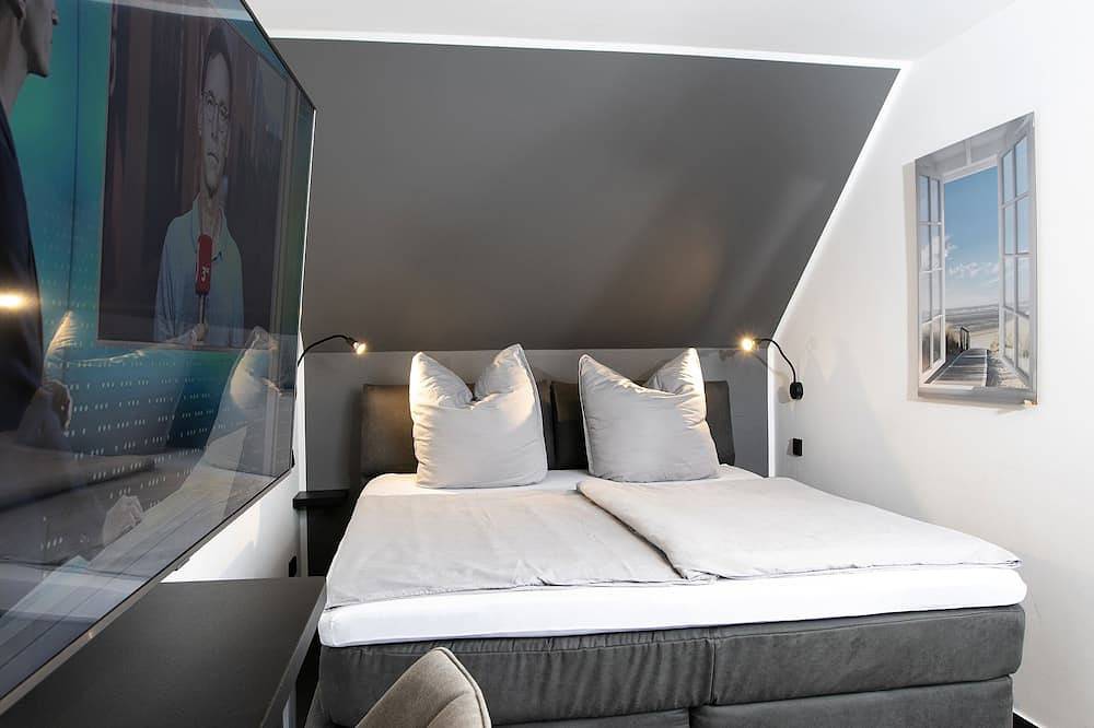 Haus Comfort, mit Außen Whirlpool und Sauna zur alleinigen Nutzung, 300m zum See in Göhren-Lebbin, Fleesensee