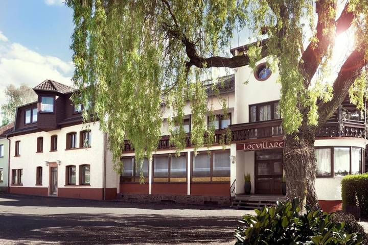 Hotel für 6 Personen, mit Terrasse und Garten sowie Ausblick in Wadern