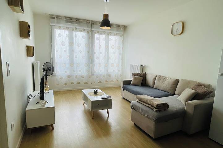 Ganze Wohnung, Gemütliches apartment in der Nähe von Paris Flughafen Cdg Disneyland Rer B in Le Blanc-Mesnil, Seine-Saint-Denis