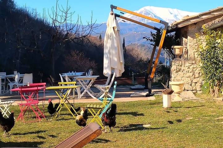 A cozy home nestled in the green hills, 4 km from the town center in Ascoli Piceno, Nationalpark Monti Sibillini