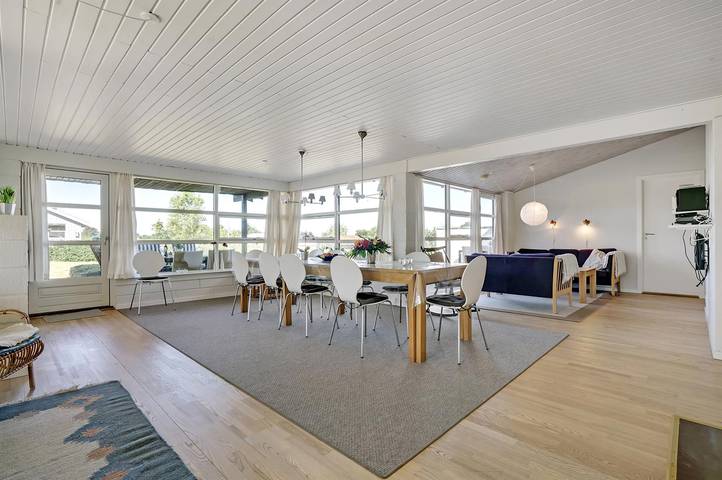Amazing home in Brenderup Fyn w/ 4 Bedrooms in Kleiner Belt