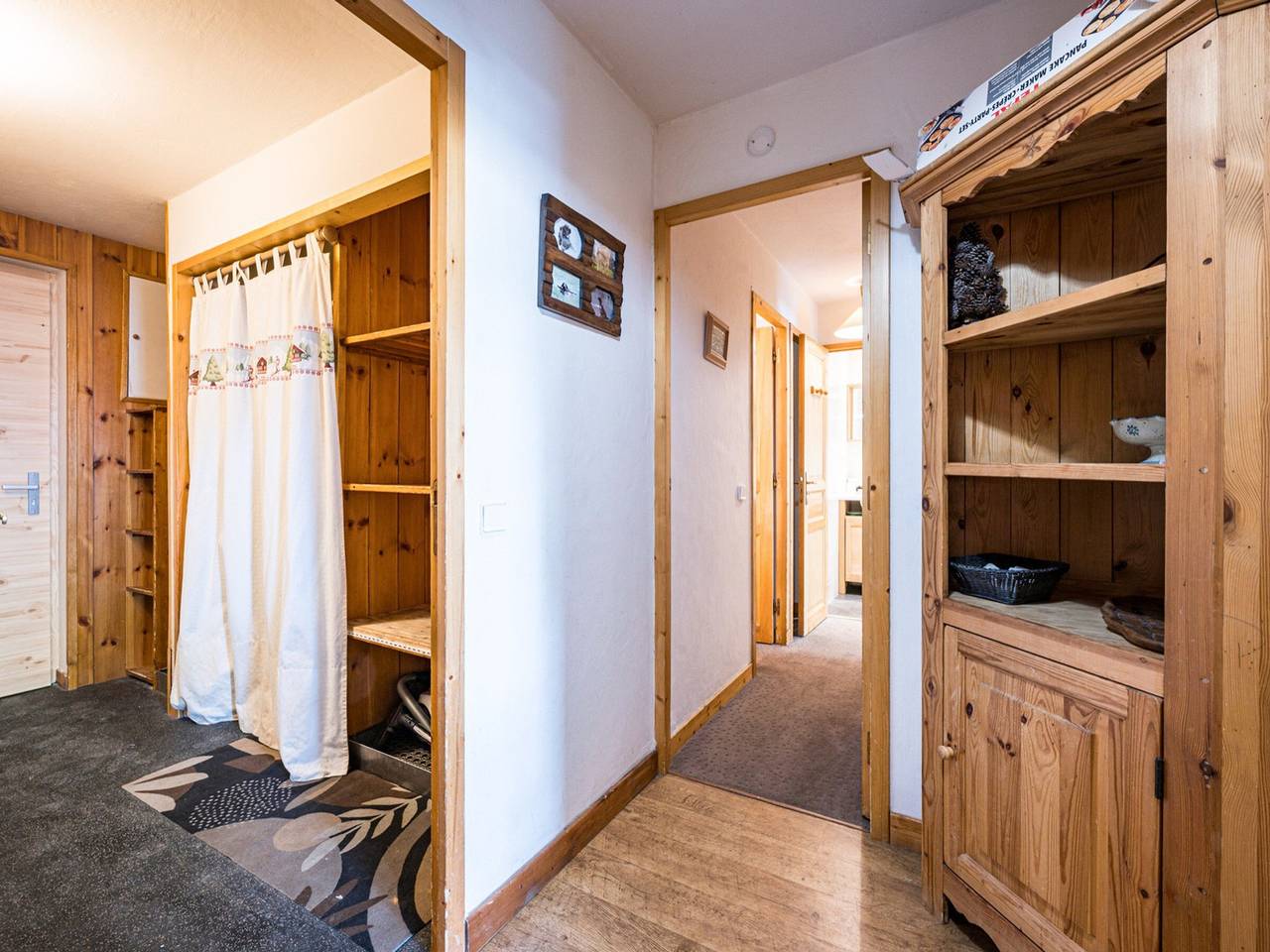 Geheel appartement, Apartment for 8, near slopes, parking included in Val-d'Isère, Massif de la Vanoise