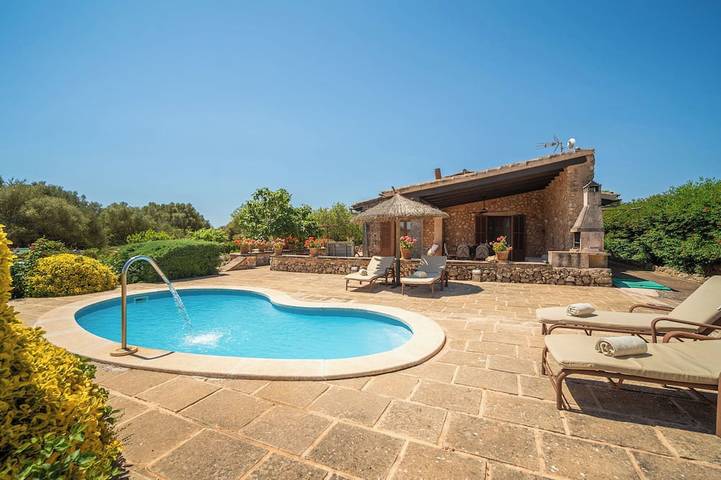 Chalet para 6 personas, con piscina además de balcón y jardín - 1