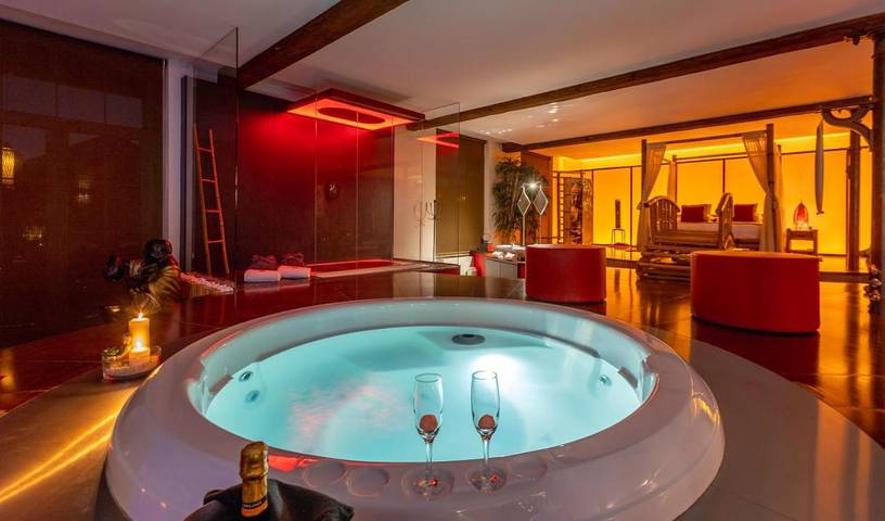 Hôtel pour 2 personnes, avec Balcon et Jacuzzi ainsi que Terrasse et Sauna à Verviers