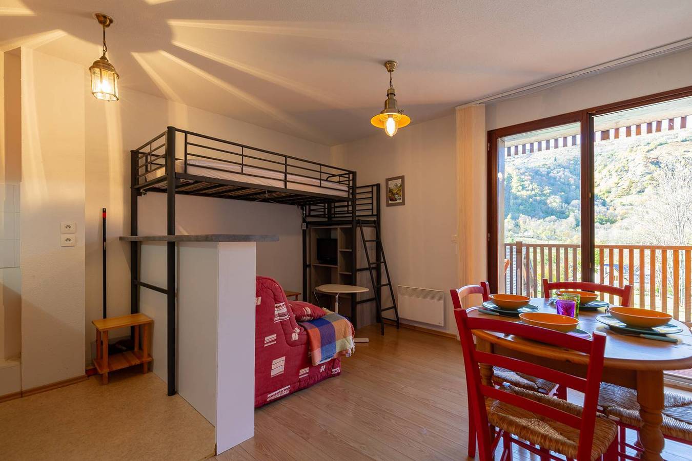 Entire holiday apartment, Appartement 5 personnes Loudenvielle in Loudenvielle, French Pyrenees