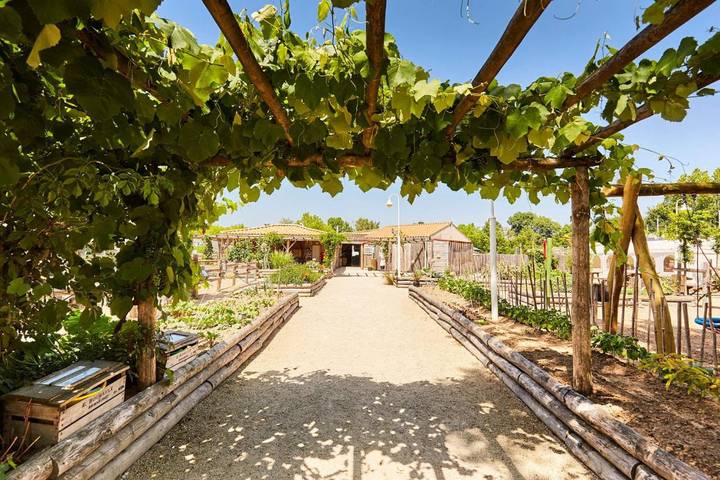 Location de vacances pour 4 personnes, avec jardin ainsi que piscine et jacuzzi à Saint-Hilaire-la-Forêt - 4