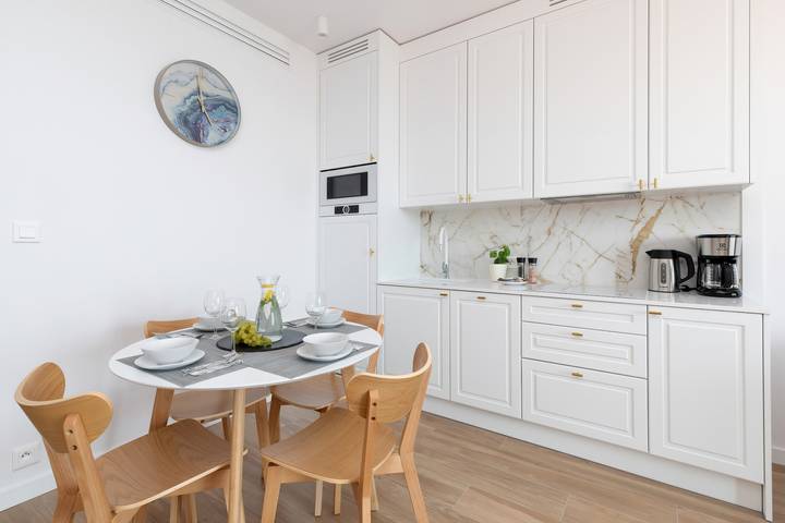 Ganze Wohnung, Stylish Apartment with Sea View | Balcony and Parking in Darłówko, Darłowo