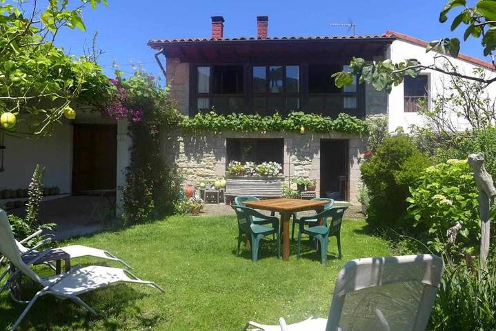 Casa rural para 5 personas, con Jardín en Val de San Vicente