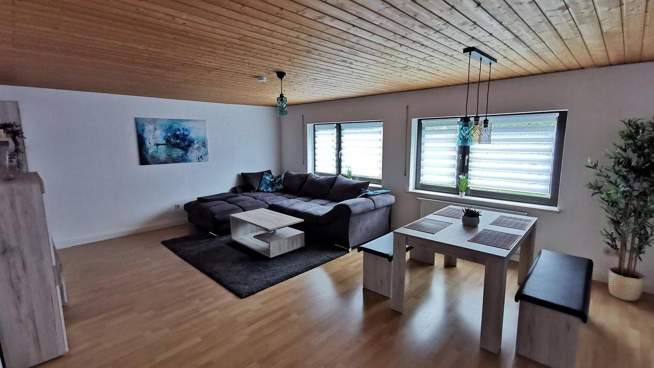 Geheel vakantieappartement, Vakantieappartement voor 3 personen met terras in Daun, Vulkaan-Eifel
