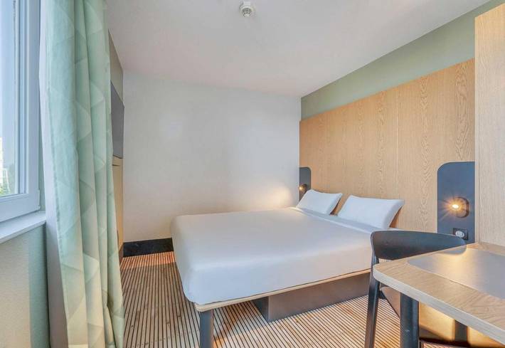 Hôtel pour 2 personnes, avec vue à Bègles - 2