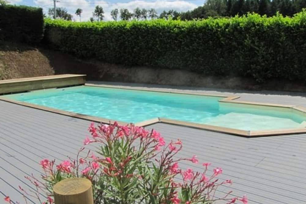 Mobile home with terrace for 4 people in Guégon, Pontivy region