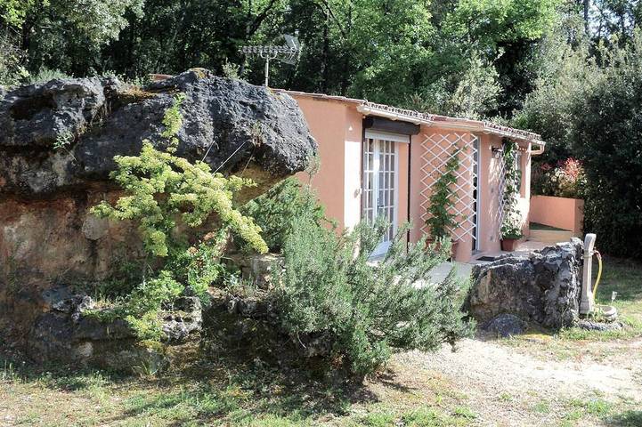Ferienhaus für 2 Personen, mit Whirlpool und Garten sowie Terrasse - 1