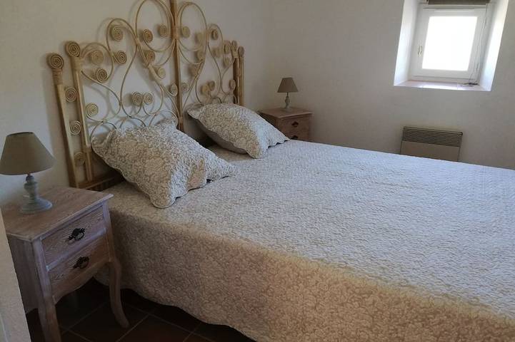 Location de vacances pour 6 personnes, avec jardin et balcon à Saint-André-de-Roquepertuis - 4