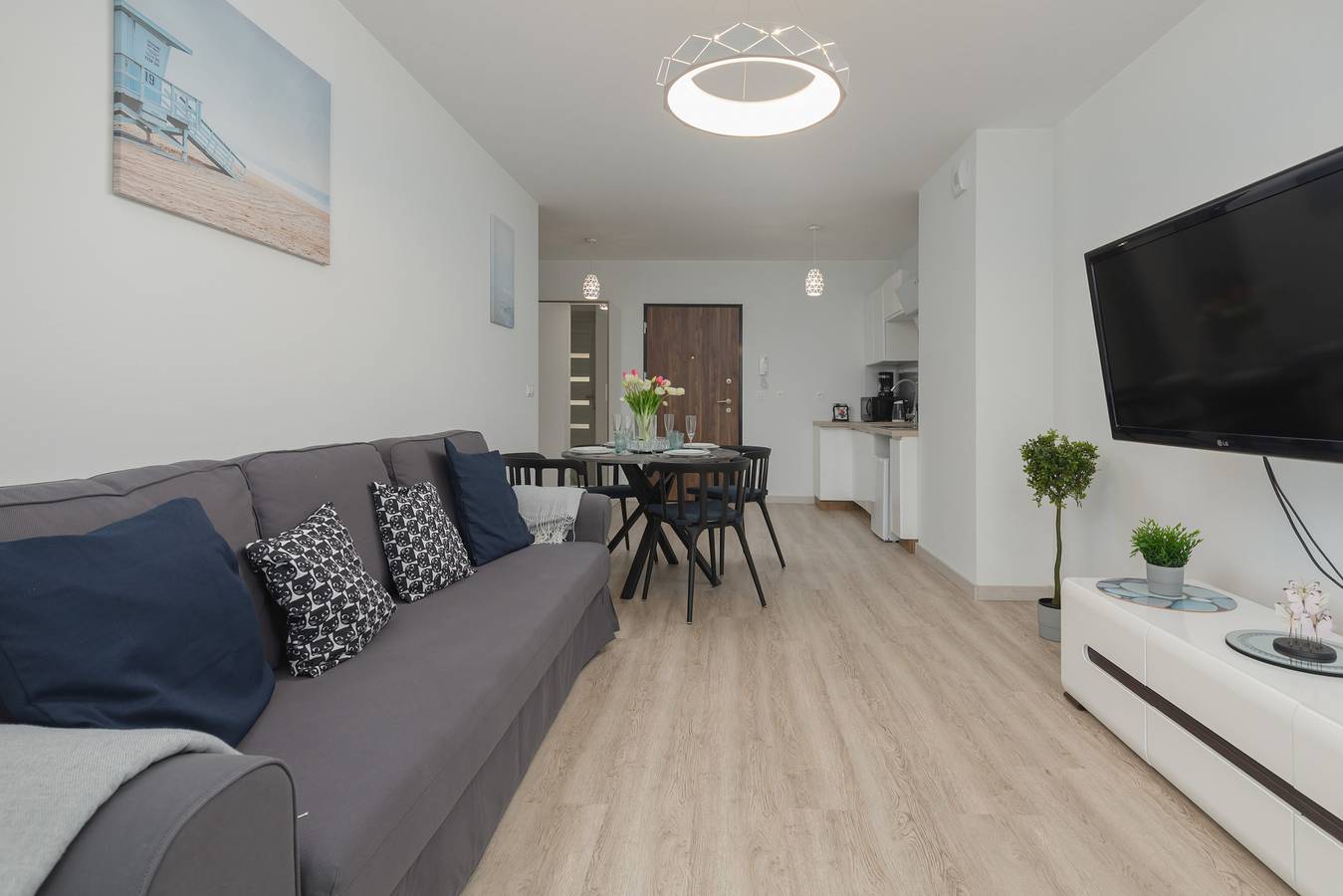 Ganze Wohnung, Modern Apartment with Balcony | 250 m to the Beach in Międzywodzie, Wollin