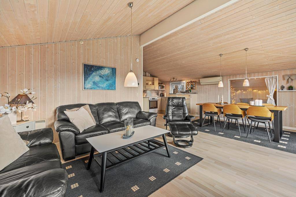 Klassisches Ferienhaus mit Sauna – 2 Hunde willkommen in Bork Havn, Ringkøbing Fjord