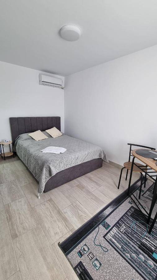 Gîte pour 2 personnes, avec vue, animaux acceptés dans Giurgiu