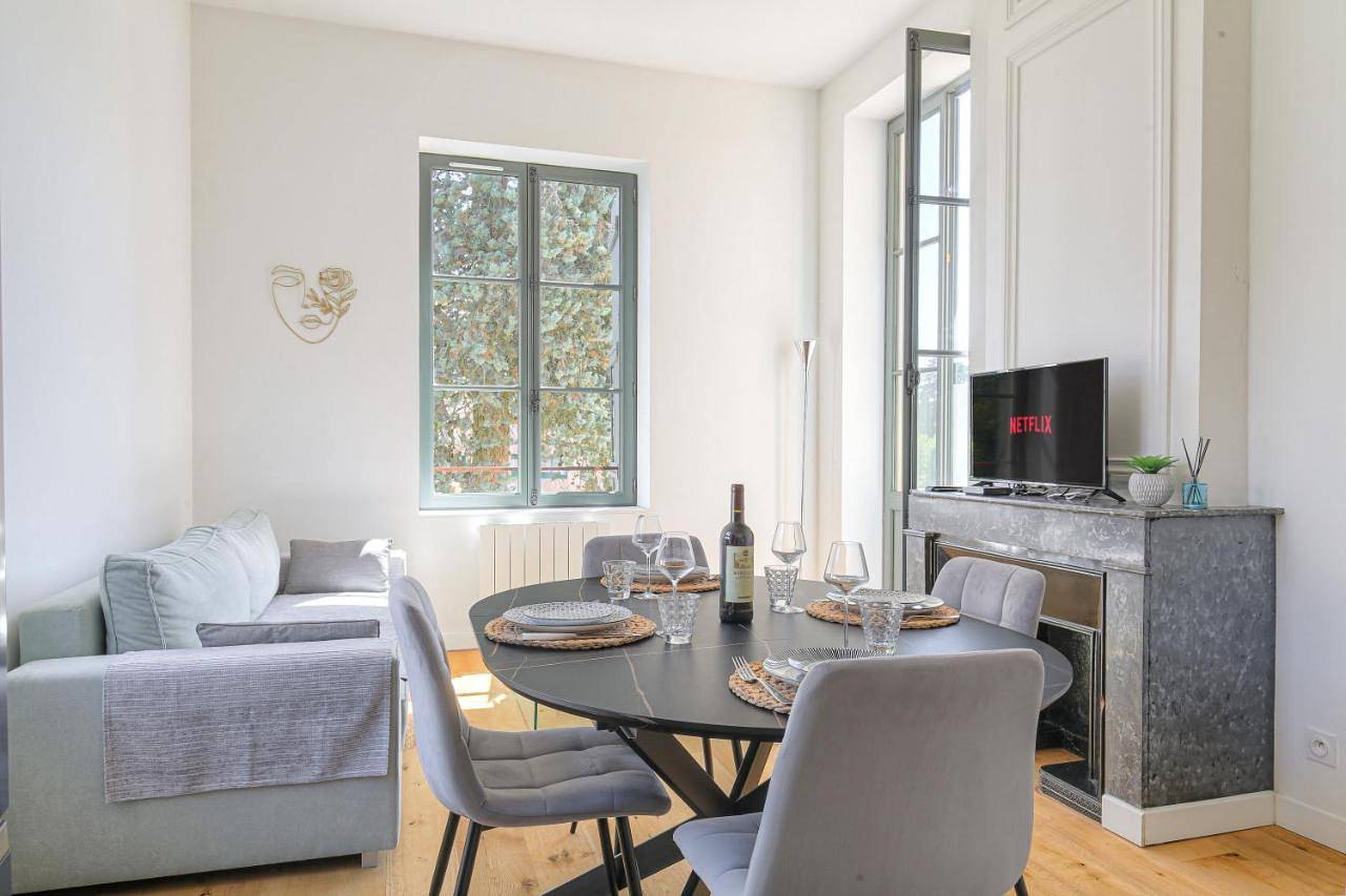 Appartement entier, One-Bedroom Apartment in Écully, Lyon et ses environs