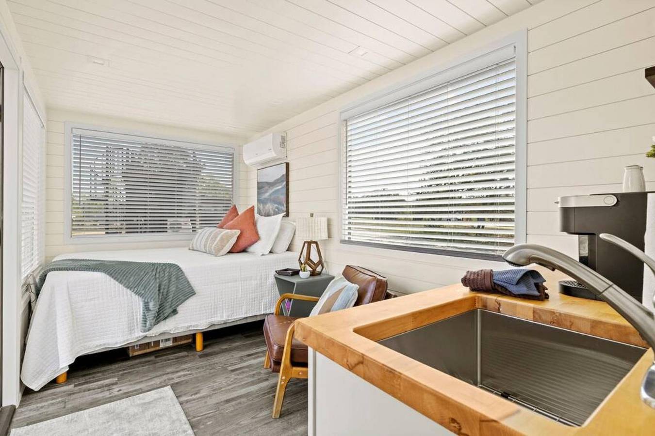 New The Sunset Luxury Container Home in Gillespie County