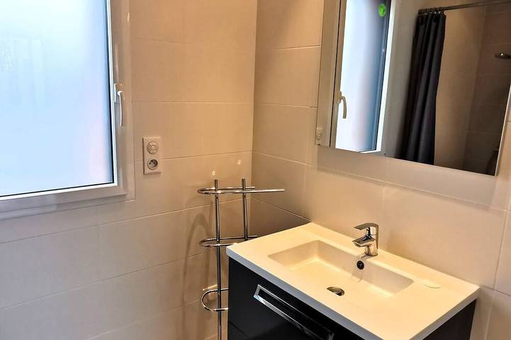 Location de vacances pour 3 personnes, avec jardin à Brem-sur-Mer - 3