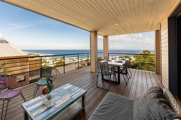 Villa pour 10 personnes, avec piscine ainsi que terrasse et vue dans Saint-Gilles les Bains - 2