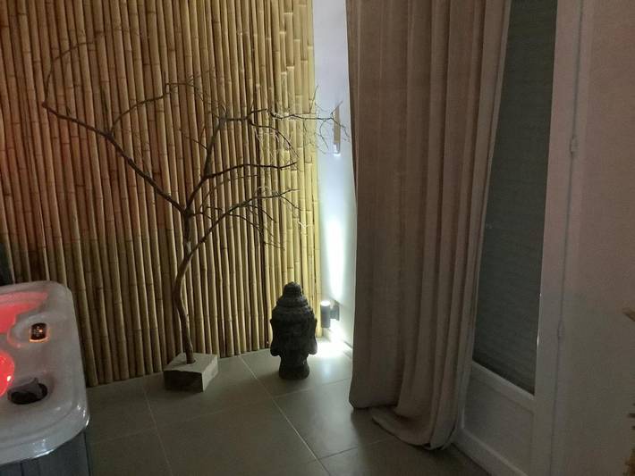 Location de vacances pour 2 personnes, avec piscine ainsi que vue et jardin à Sérignan-du-Comtat - 3