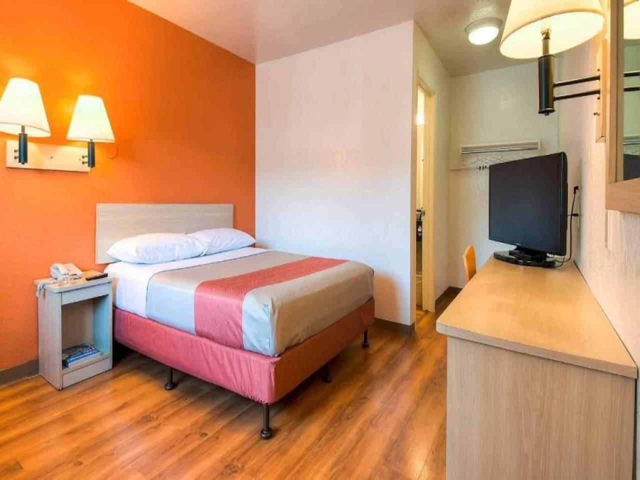 Apartamento entero, 1 cama Queen Nsmk | Westminster in Westminster, Condado de Orange