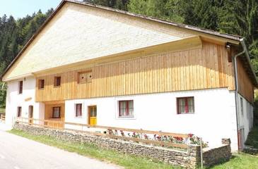 Gîte pour 12 personnes, avec terrasse à Villers-le-Lac